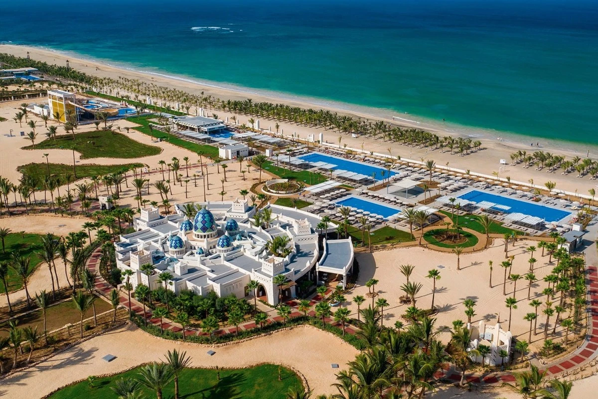 Bekijk de goedkoopste aanbiedingen voor een all inclusive vakantie in RIU Karamboa.